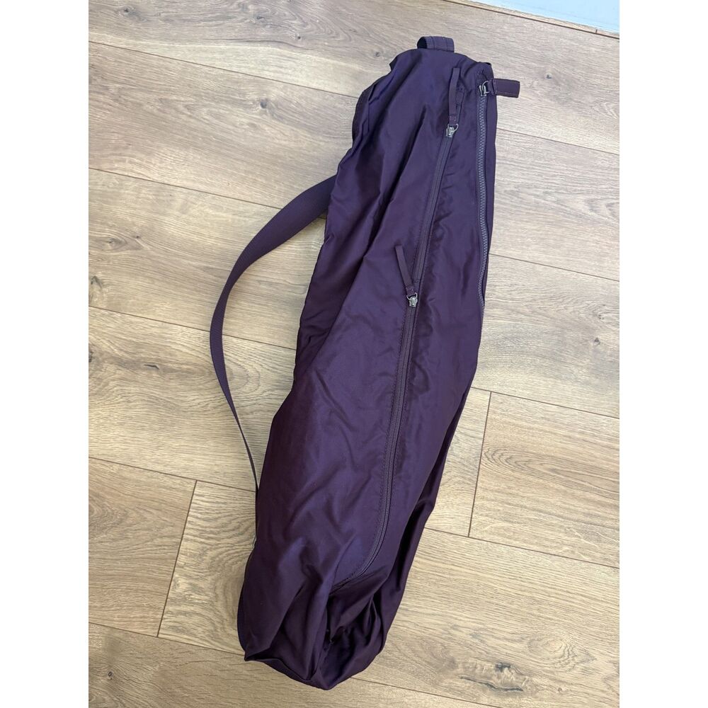 LULULEMON eggplant purple yoga mat bag pilates workout stretching tote transport